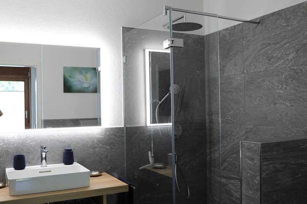 Casa Sognavista in Minusio, Tessiner Alpen