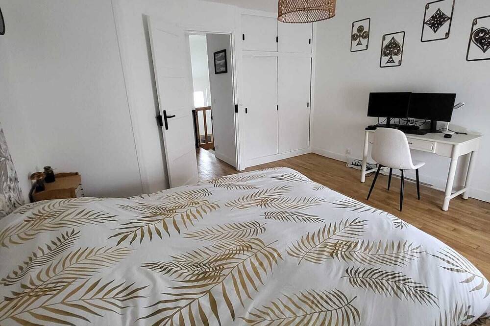 Renovated and elegant Ledoux Land house near Disney and 45 min from Paris in Bailly-Romainvilliers, Seine-et-Marne