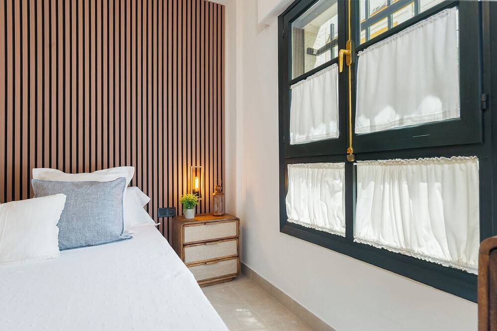 Ganze Wohnung, Apartment corazón in historical center of Sevilla w/balcony - fast Wifi - Ac in Casco Antiguo, Sevilla