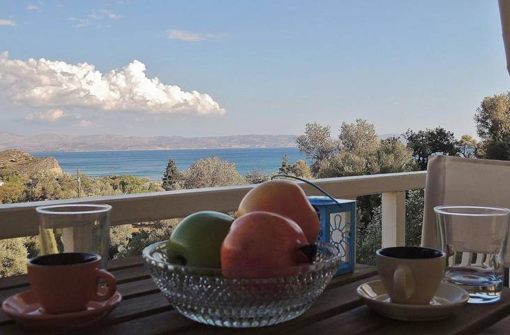 Ferienwohnung für 4 Personen, mit Balkon und Terrasse sowie Garten und Ausblick in Agia Galini