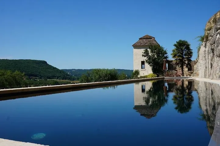 Casa de vacaciones para 4 personas, con terraza además de jardín y piscina - 1