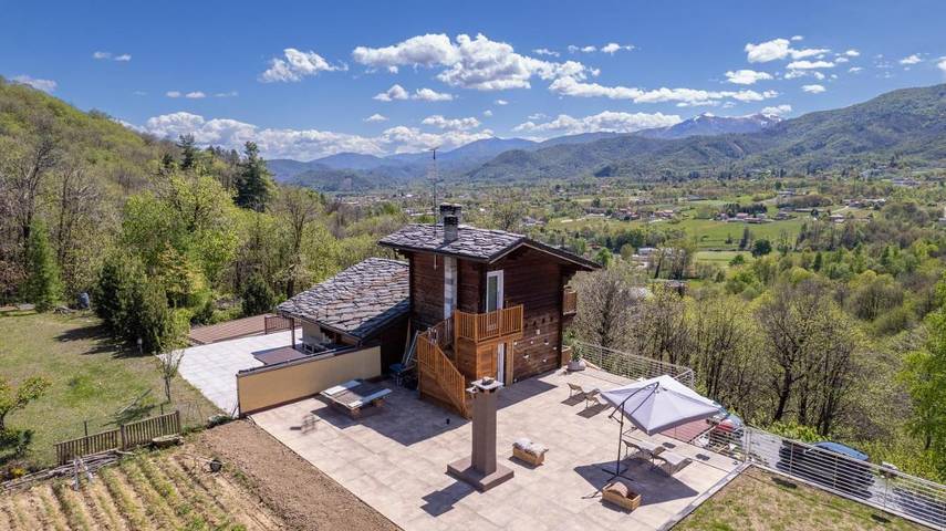 Gîte pour 2 personnes, avec piscine et vue ainsi que jardin et sauna, animaux acceptés à Peveragno