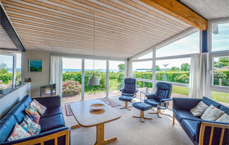 Ferienhaus für 6 Personen, mit Terrasse und Garten in Binderup Strand - 2