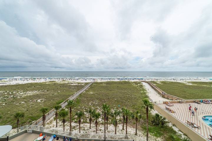 Vacation rental for 6 people, with pool and hot tub as well as balcony and sauna by Orange Beach