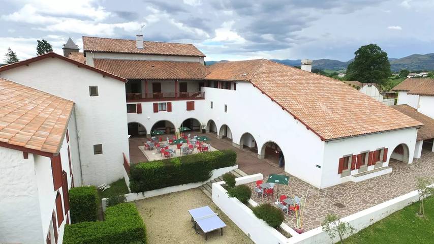 Gîte pour 5 personnes, avec terrasse à Sare - 4