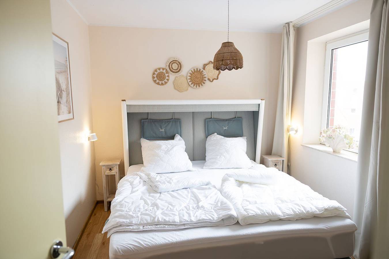 Ganze Wohnung, Ferienwohnung an der Nordsee mit Balkon, Meerblick und direktem Strandzugang in Schillig Strand, Wangerland