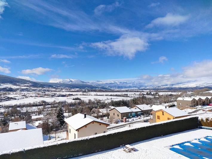 Gîte pour 5 personnes, avec vue et jardin ainsi que balcon et piscine à Saillagouse - 4