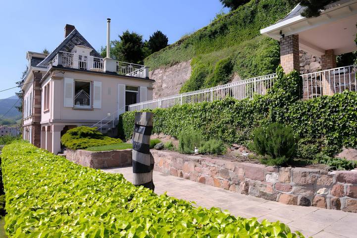Guest Room 'La Chambre Bleue' with Mountain View, Shared Terrace and Wi-Fi in Turckheim, Colmar region
