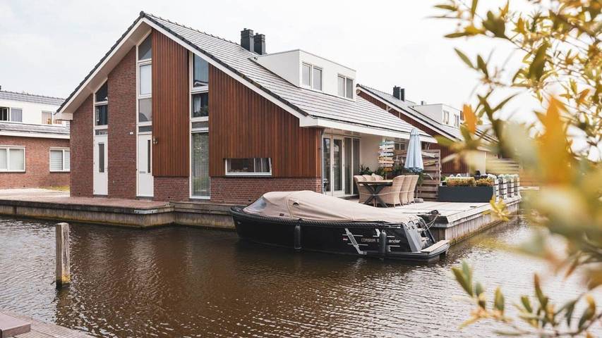 Appartement voor 6 personen, met terras en tuin in Uitgeest