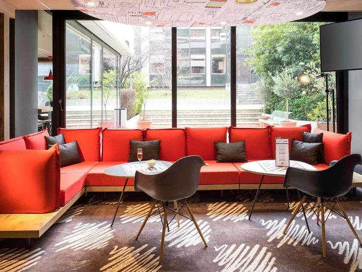 Hôtel pour 2 personnes, avec piscine et terrasse à Suresnes - 4