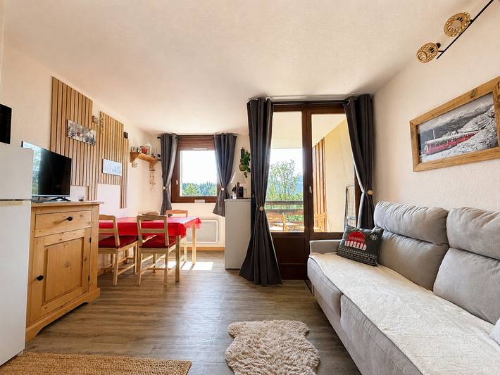 Gîte pour 4 personnes, avec Balcon dans Office De Tourisme De Notre Dame De Bellecombe