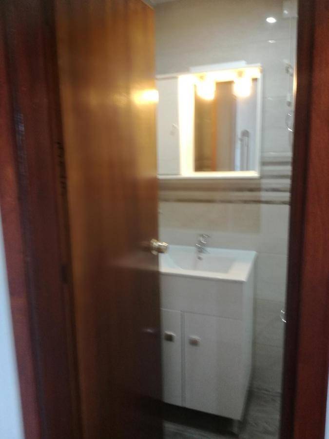 Hotel für 3 Personen, mit Balkon und Terrasse sowie Garten und Kinderpool in Archangelos - 4