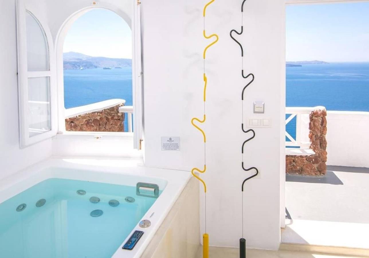 Luxury Santorini Villa | Villa Cozy | 1 Bedroom | Indoor Plunge Pool & Caldera View | Oia in Oia, Santorini