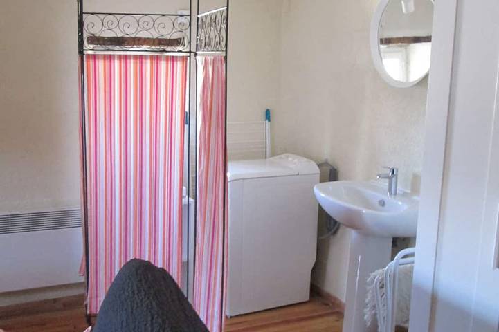 Location de vacances pour 6 personnes, avec terrasse à La Garde-Adhémar - 3