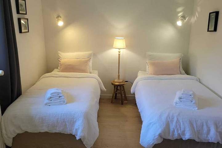 Gîte pour 4 personnes, avec terrasse et piscine à La Caillère-Saint-Hilaire - 4