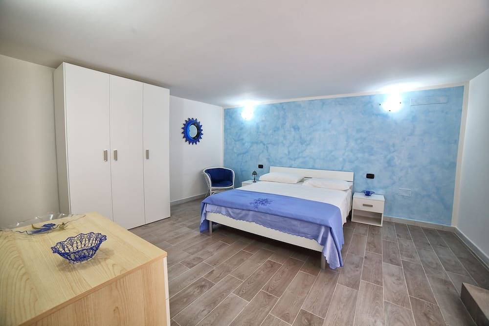 Entire apartment, Vacation home with free and equipped beach in Marina di Pescoluse, Torre Vado