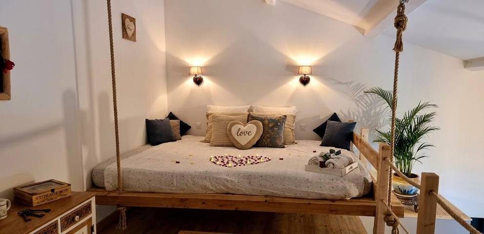 Hôtel pour 2 personnes, avec Jacuzzi à Pierrelatte