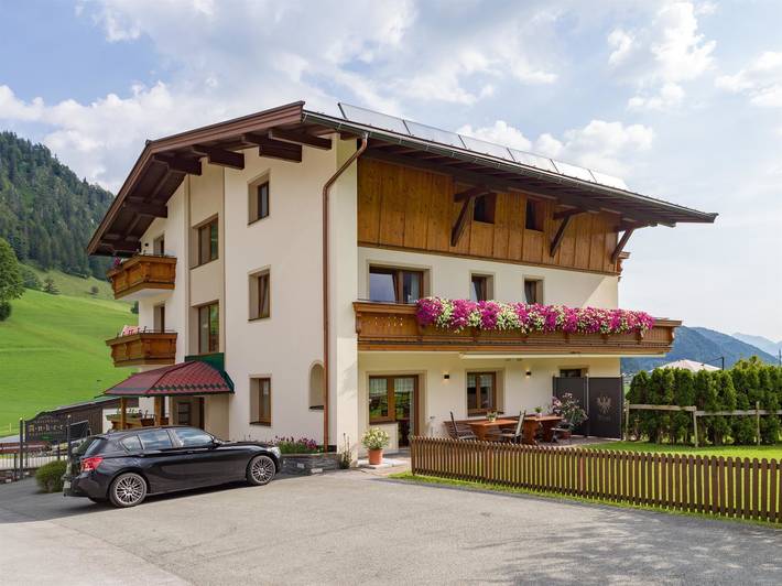 Vakantiewoning voor 3 personen, with Balkon and Terras as well as Tuin and Uitzicht in Walchsee