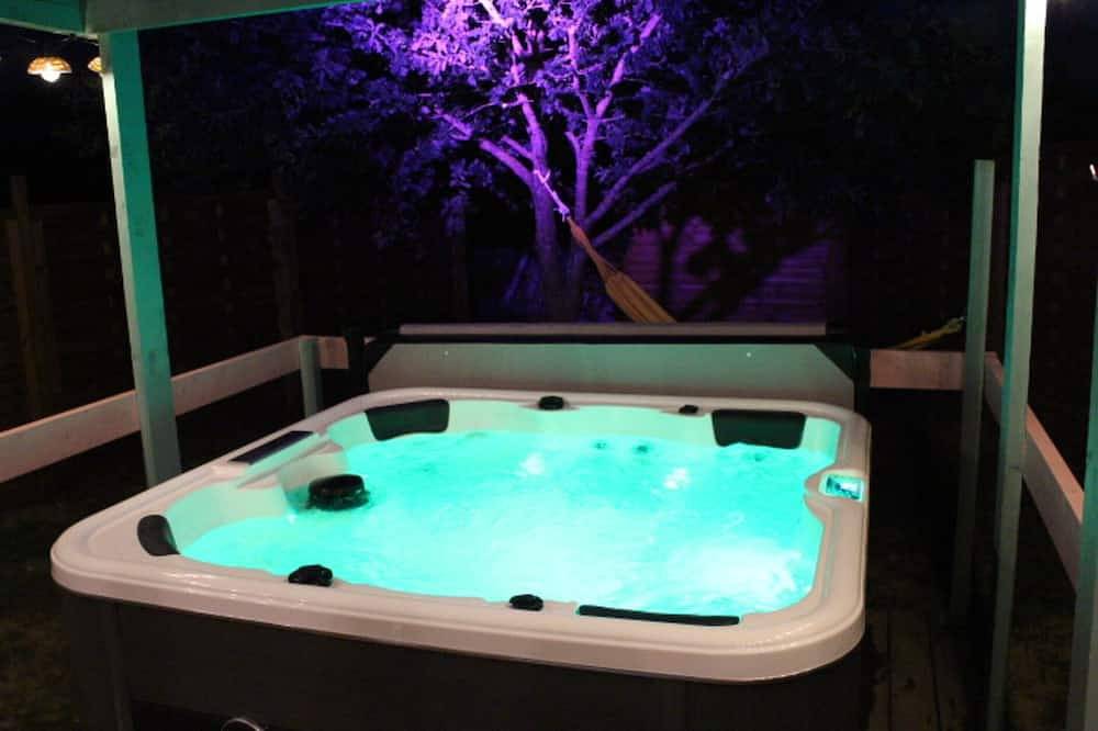Chalet-Caraibes-Confortable-Baño para personas con movilidad reducida-Sin ven... in Clermont-Créans, Sarthe