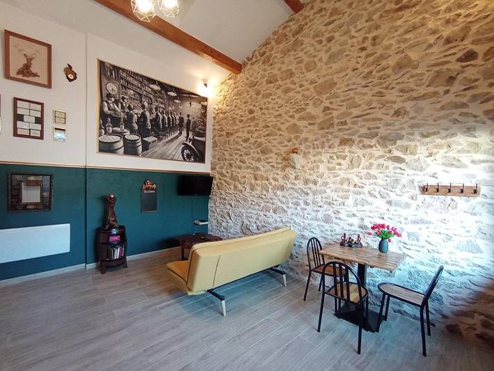 Gîte pour 3 personnes, avec Jacuzzi et Terrasse à Preignac