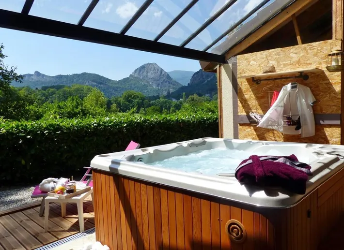 Maison d’hôte pour 2 personnes, avec piscine ainsi que jardin et vue - 1