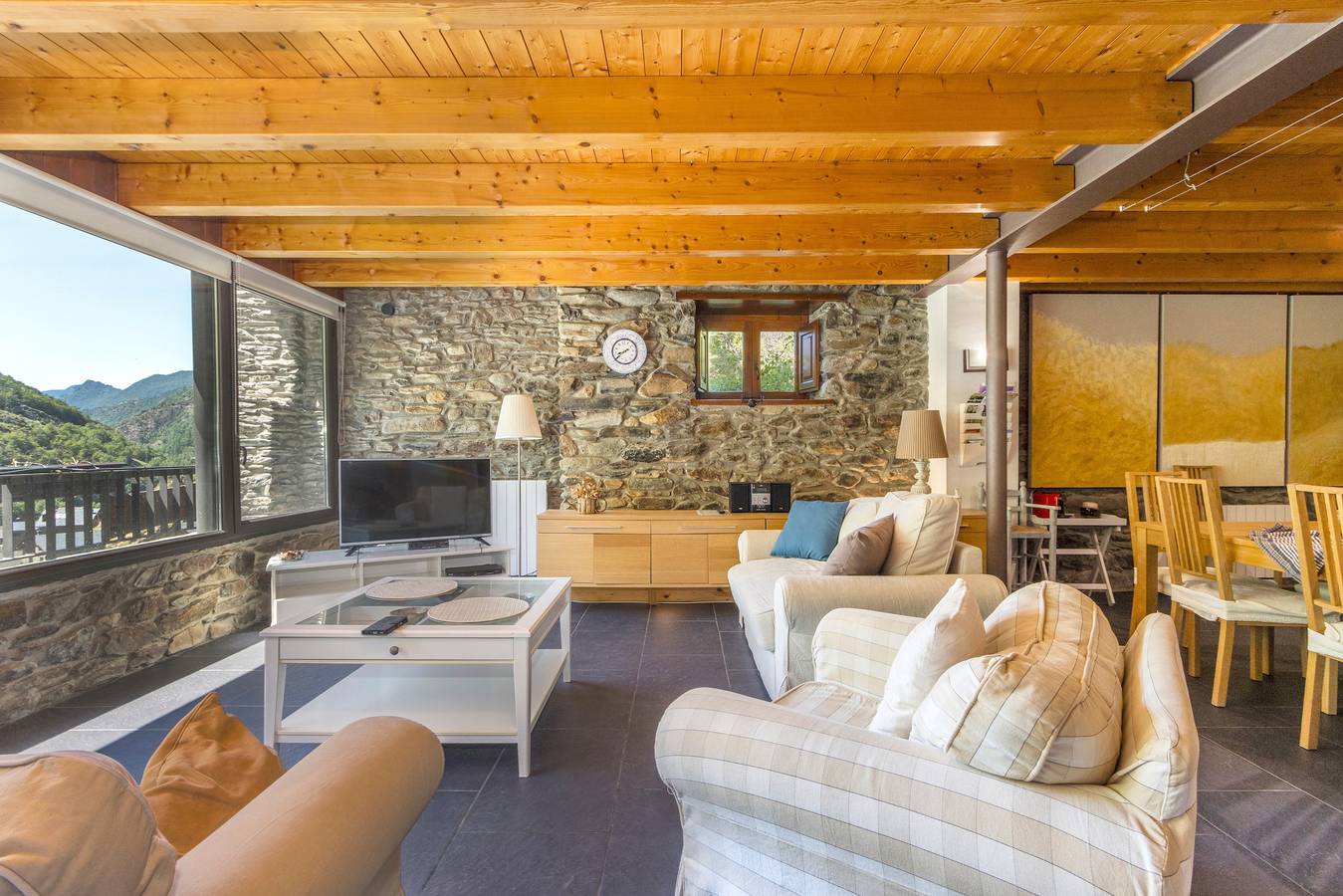 Casa rural 'Guillem Completa' con vistas al lago, Wi-Fi y aire acondicionado in Tavascan, Lladorre