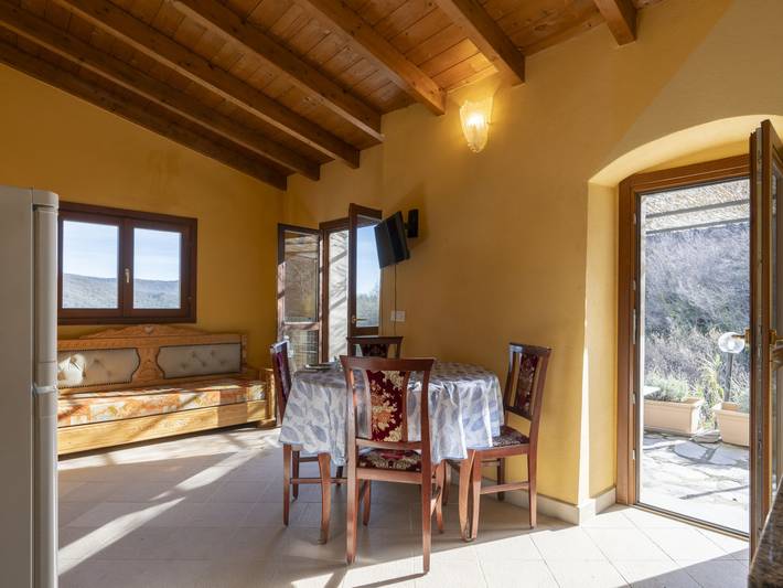 Ferienwohnung für 4 Personen, mit Ausblick und Garten sowie Terrasse in Imperia Provinz - 2