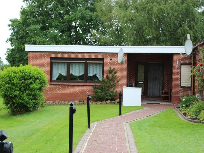 Ferienwohnung für 3 Personen, mit Terrasse und Garten in Ostrhauderfehn - 2