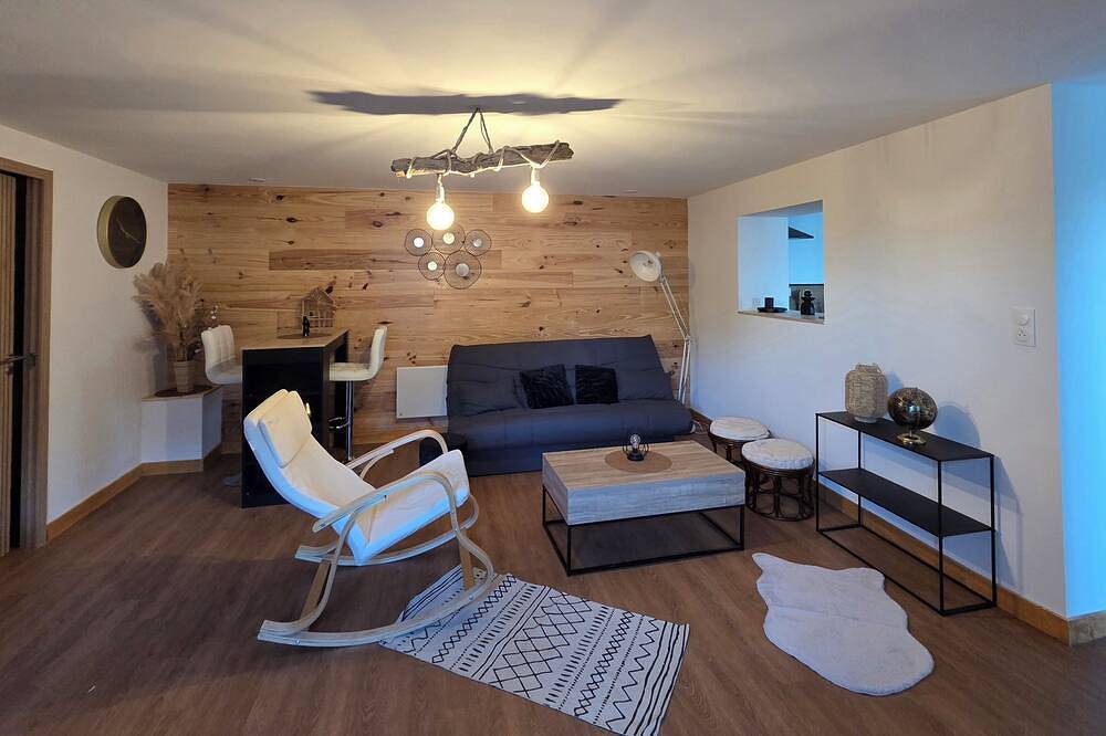 Charming Breton home 10 minutes from the sea in Ploufragan, Côte de Goëlo