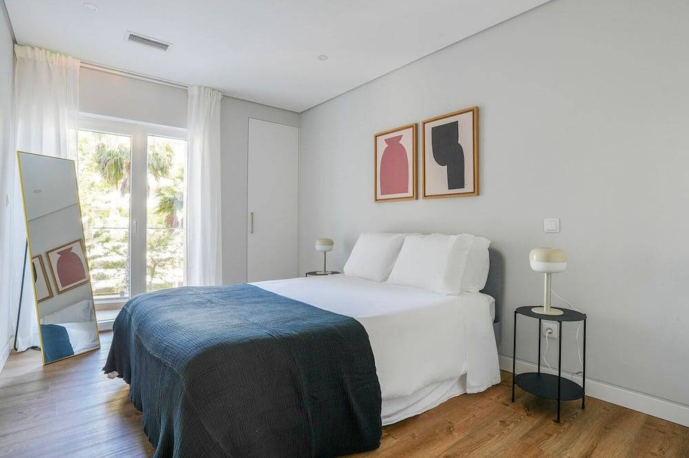 Ganze Wohnung, Blueground | Carcavelos, turnkey home + kitchen in Parede, Carcavelos e Parede