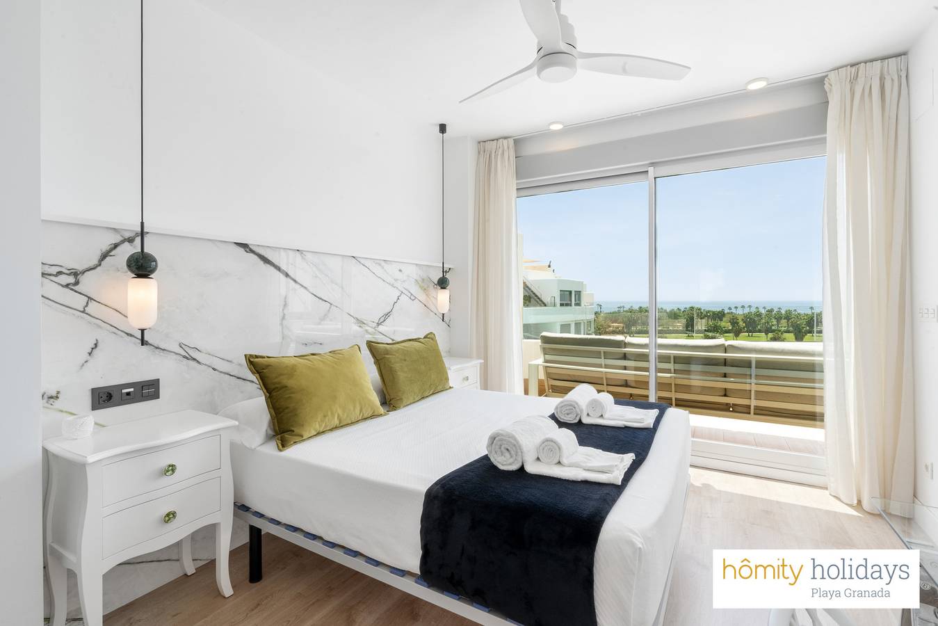 Apartamento entero, Apartamento de vacaciones para 4 personas con vistas in Playa Granada, Motril