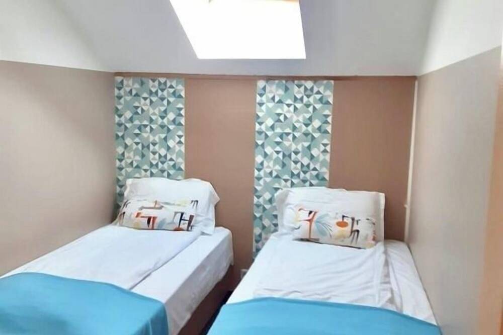 2 Rooms | Inviting Alpine Getaway Near Valberg Slopes & Nature in Guillaumes, Nizza Region