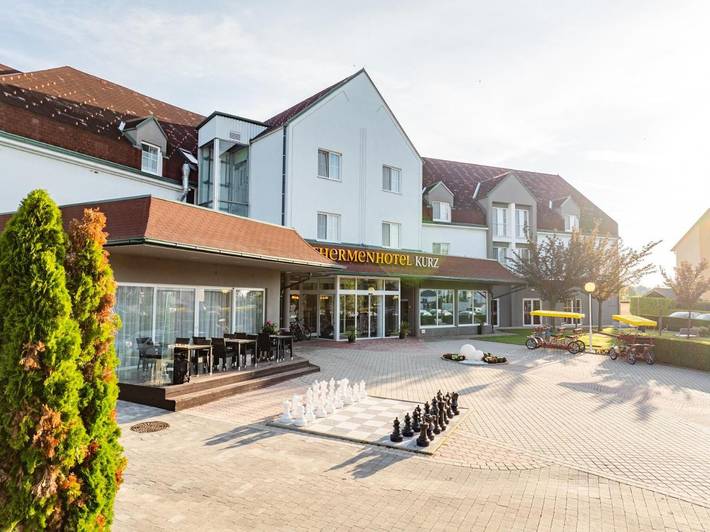 Hotel für 5 Personen, mit Garten und Whirlpool sowie Pool und Sauna, mit Haustier