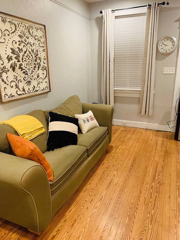 Vacation rental for 7 people in Uptown