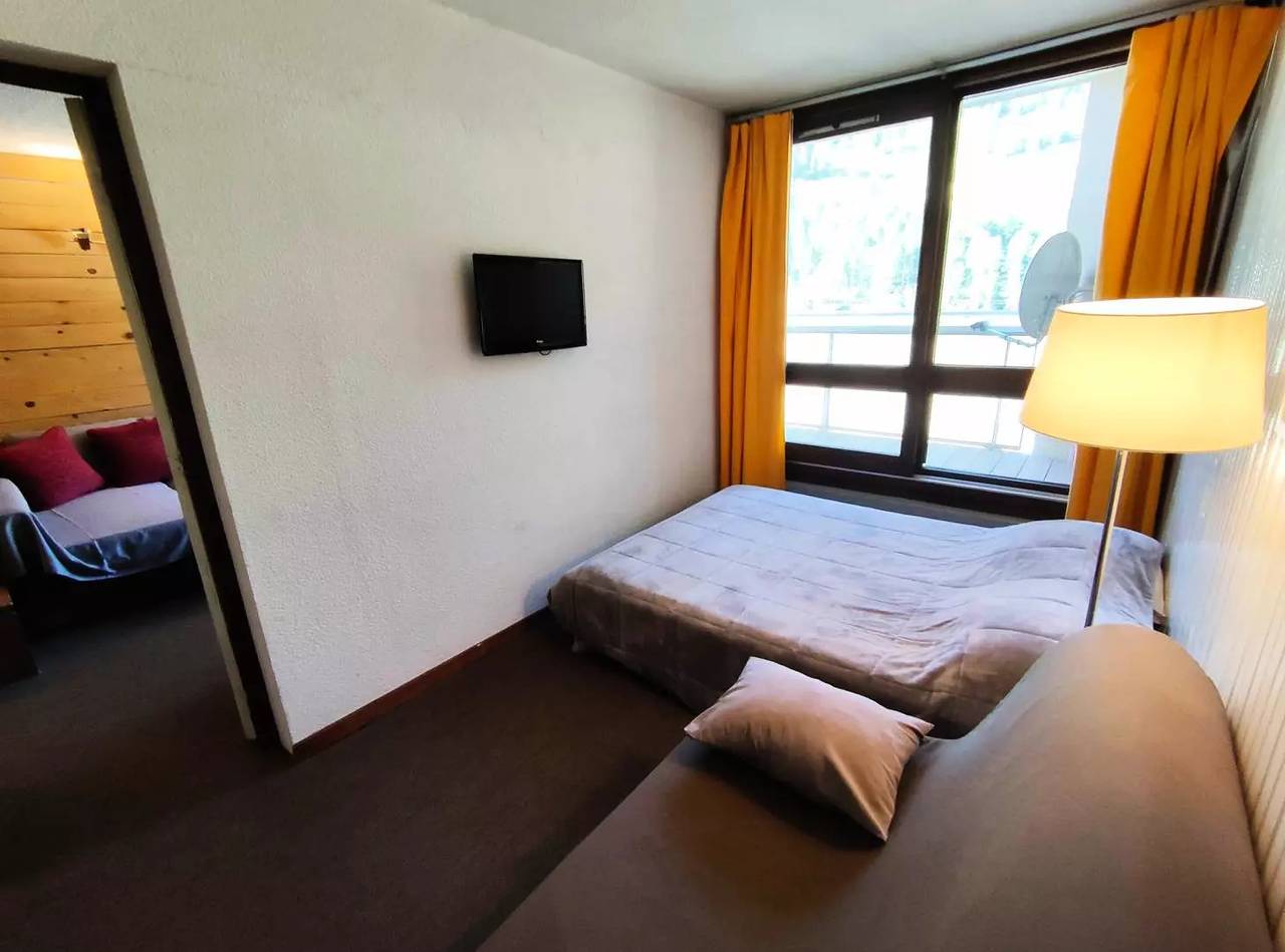 Appartement entier, 2* Appartement Front De Neige Vue Piste in Isola 2000, Isola