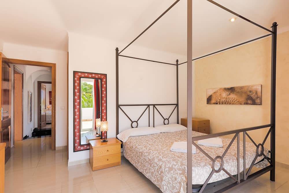 Villa Marques de Comillas in Strandnähe, privater Pool, Wifi, zentrale Lage in Caló de ses Dones (Santanyí), Santanyí