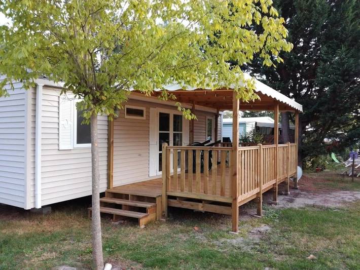 Camping pour 6 personnes, avec jacuzzi ainsi que piscine et bassin pour enfant à Parentis-en-Born - 2