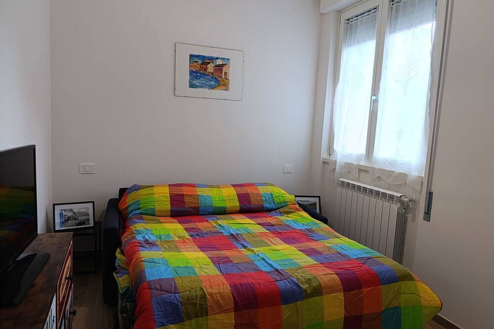 Ganze Wohnung, Lake Como new comfortable apartment in the center, beach the Sentiero Viandante in Dervio, Comer See