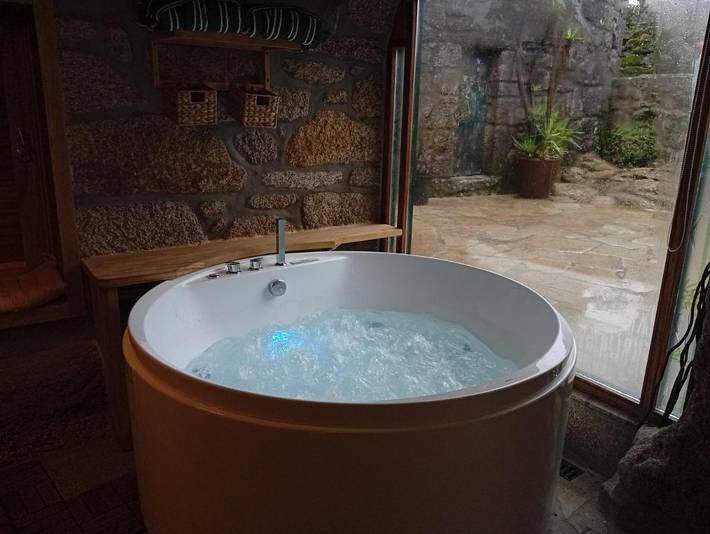 Location de vacances pour 4 personnes, avec jardin ainsi que jacuzzi et piscine, adapté aux familles dans Soajo - 2