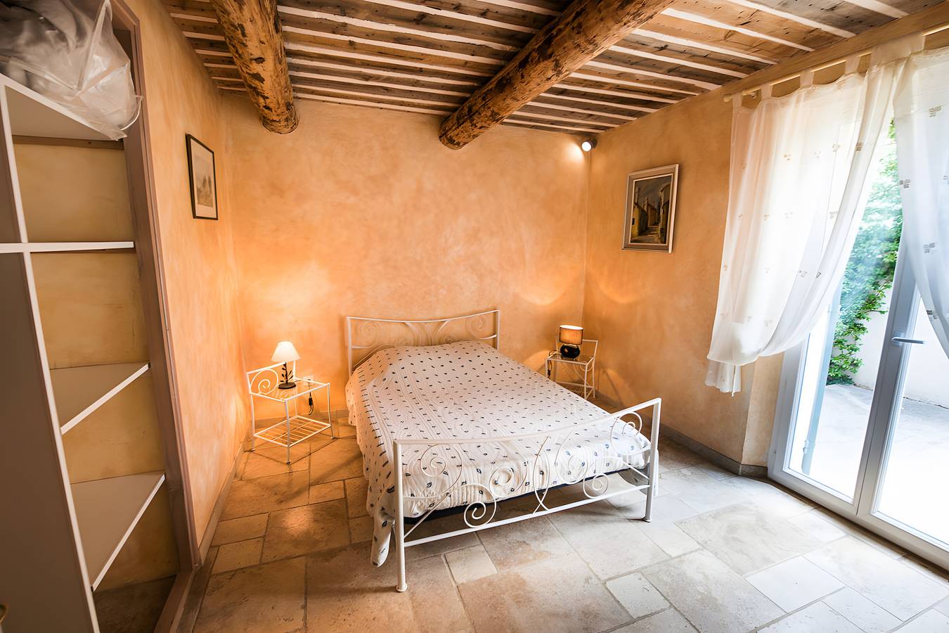 Maison l'Oustalette de Mau-bé con piscina en el Luberon in Maubec, Parque natural regional del Luberon