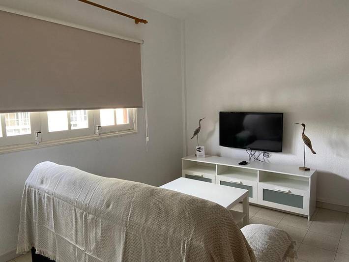 Apartamento para 5 personas, con terraza en Playa Chica