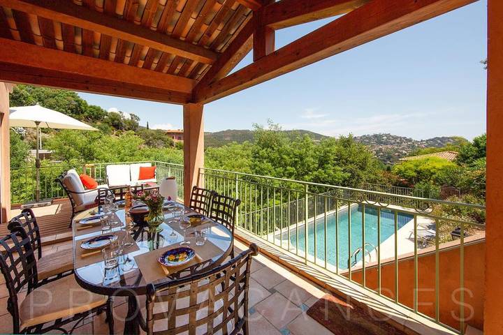 Villa pour 6 personnes, avec piscine et balcon/terrasse à Théoule-sur-Mer - 2
