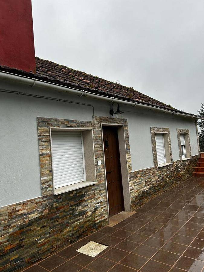 Apartamento para 6 personas, con Balcón y Terraza además de Jardín y Vistas en Moraña