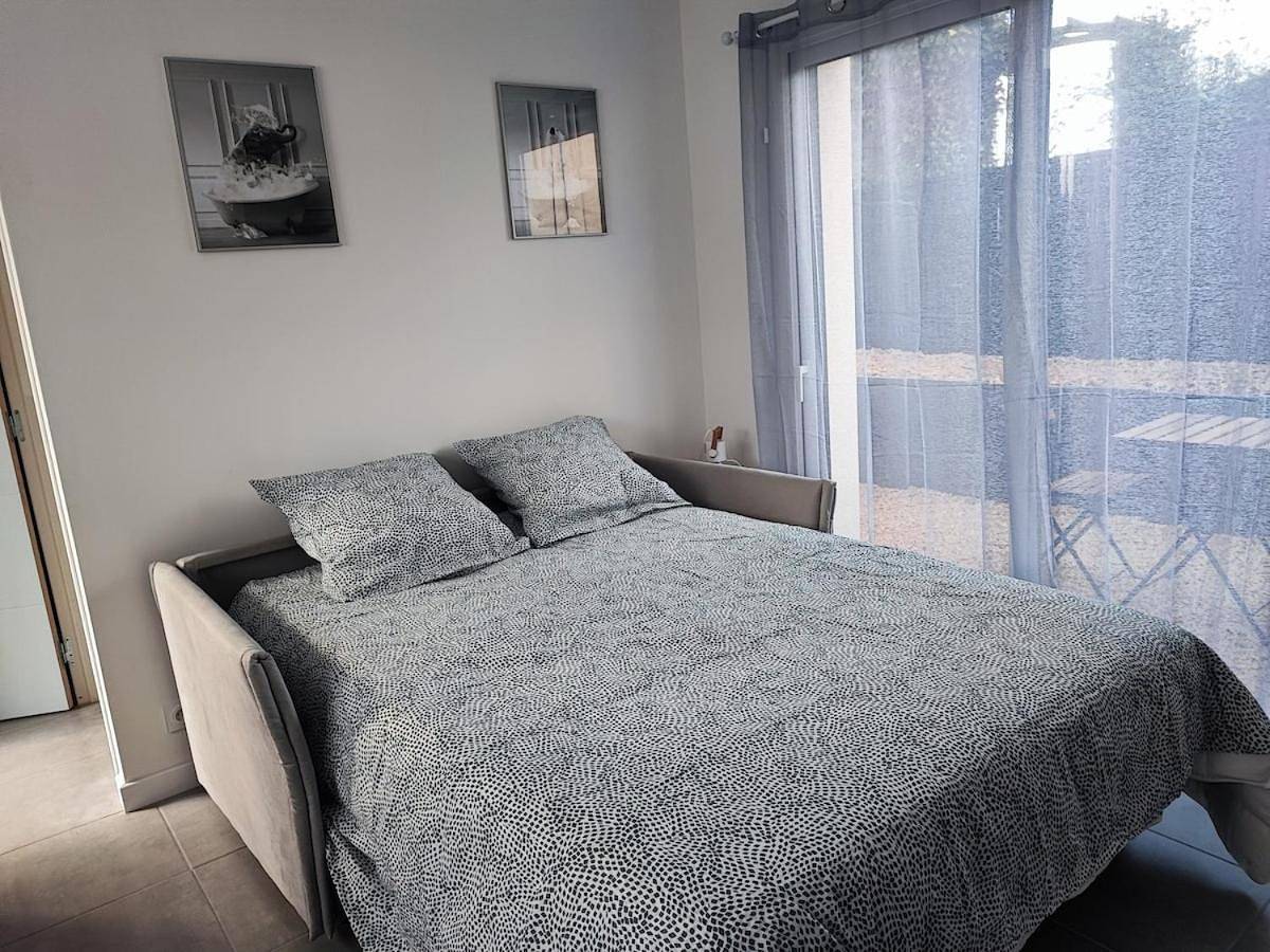 Appartement entier, One-Bedroom Apartment in Bréal-sous-Montfort, Région de Rennes