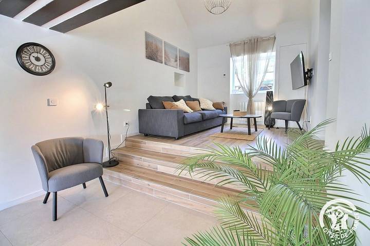 Gîte pour 8 personnes, avec Terrasse à Plouër-sur-Rance - 3