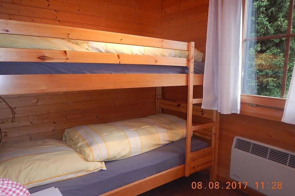 Familienfreundlich Dreifamilien-Chalet \"Thomson\" auf der Bettmeralp in Betten, Aletsch Arena