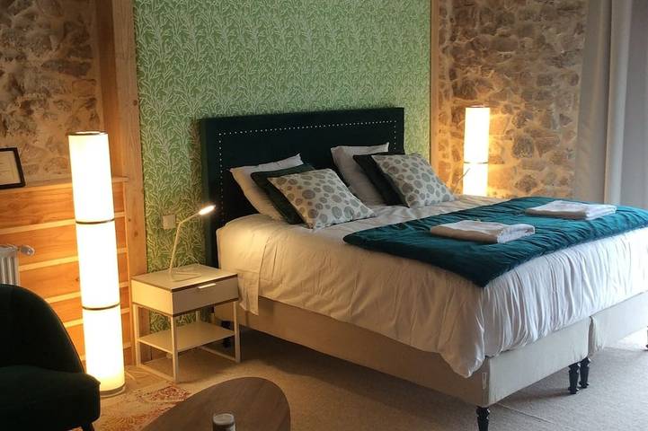 Location de vacances pour 6 personnes, avec jacuzzi et balcon ainsi que sauna et jardin à Abjat-sur-Bandiat - 4