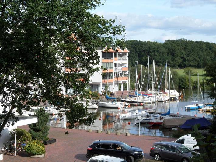 Vakantiewoning voor 5 personen, met balkon en uitzicht op het meer, met huisdier in Oost-Friesland