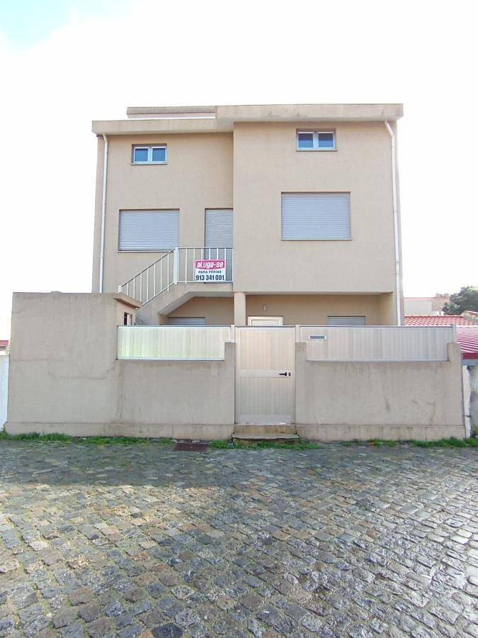 Location de vacances pour 9 personnes, avec balcon dans A Ver-o-Mar - 2