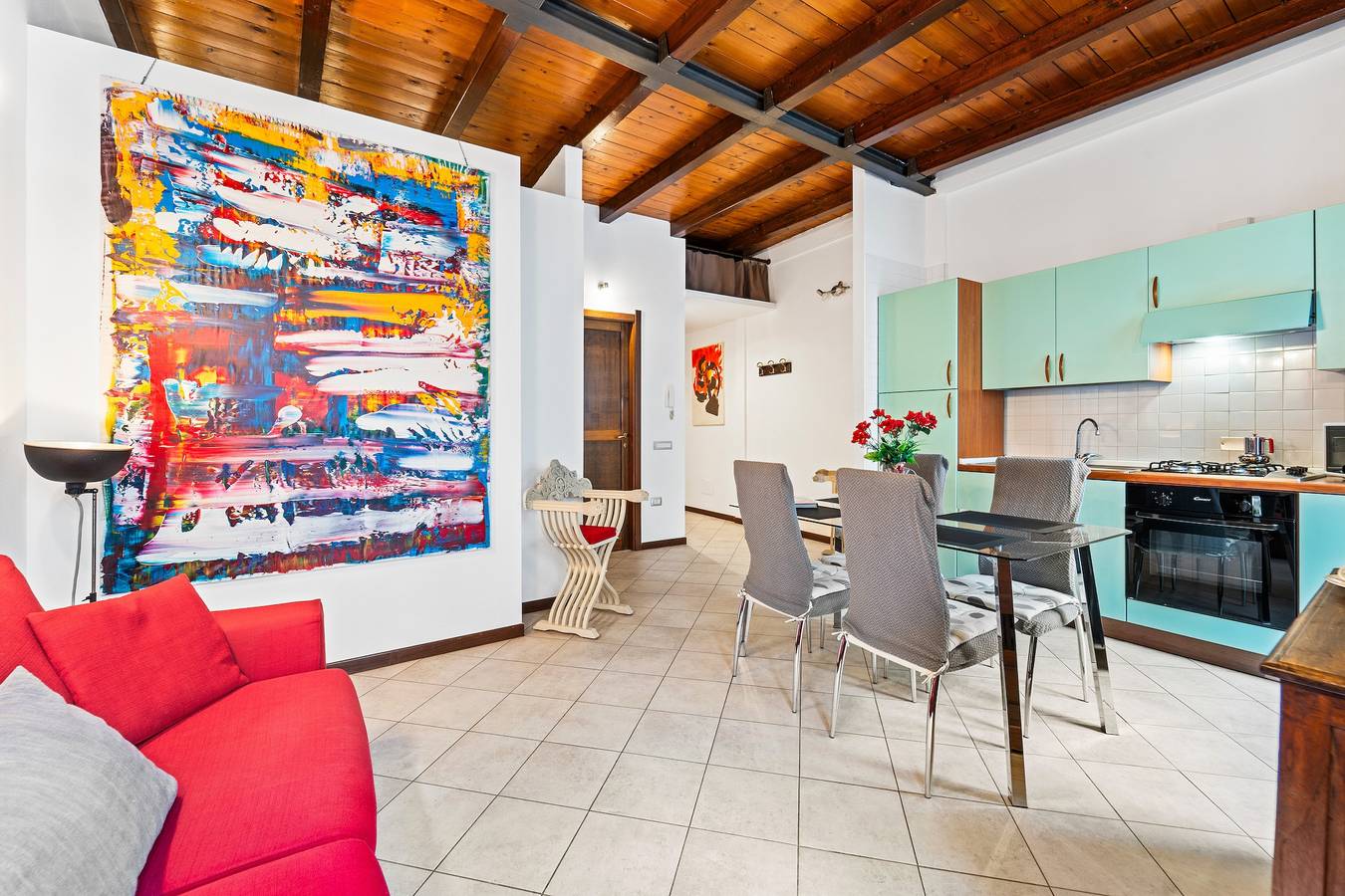 Appartamento intero, Appartamento per le vacanze 'Sardinia Gem House' con vista mare, Wi-Fi, A/C e balcone in Marina (Sardinia), Cagliari